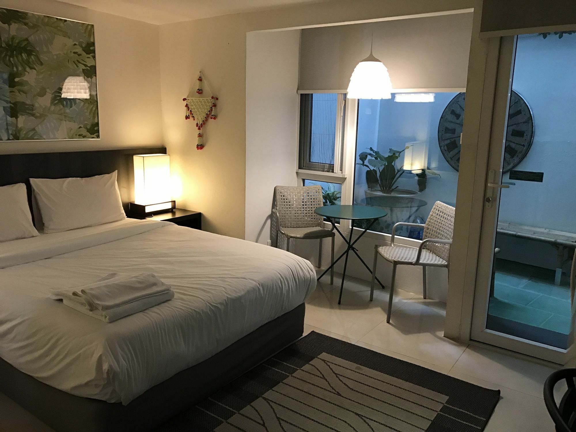 Somewhere To Escape - Hometel Bangkok Eksteriør bilde