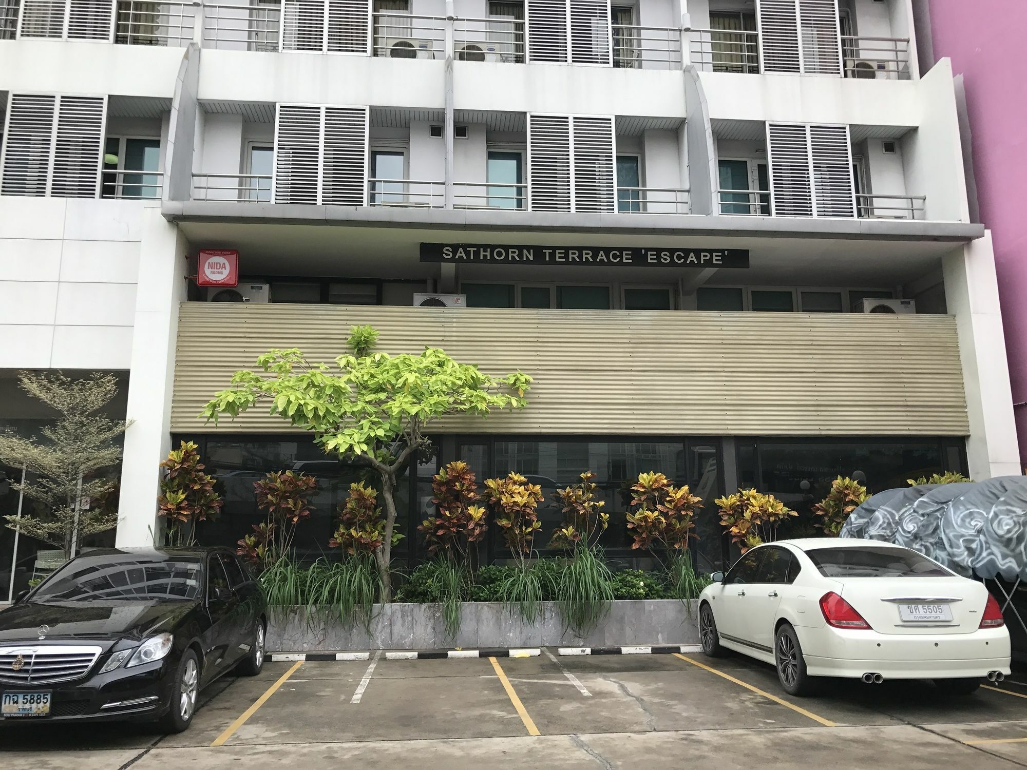 Somewhere To Escape - Hometel Bangkok Eksteriør bilde